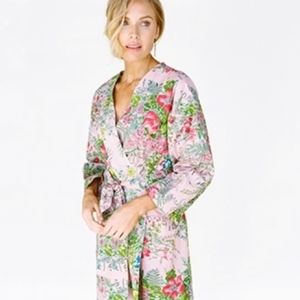 XL women's pretty plum sugar pink floral robe no tie included